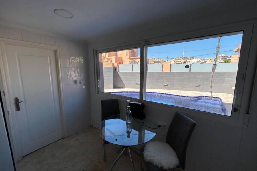 Reventa - Villa  - Torrevieja - Los Frutales