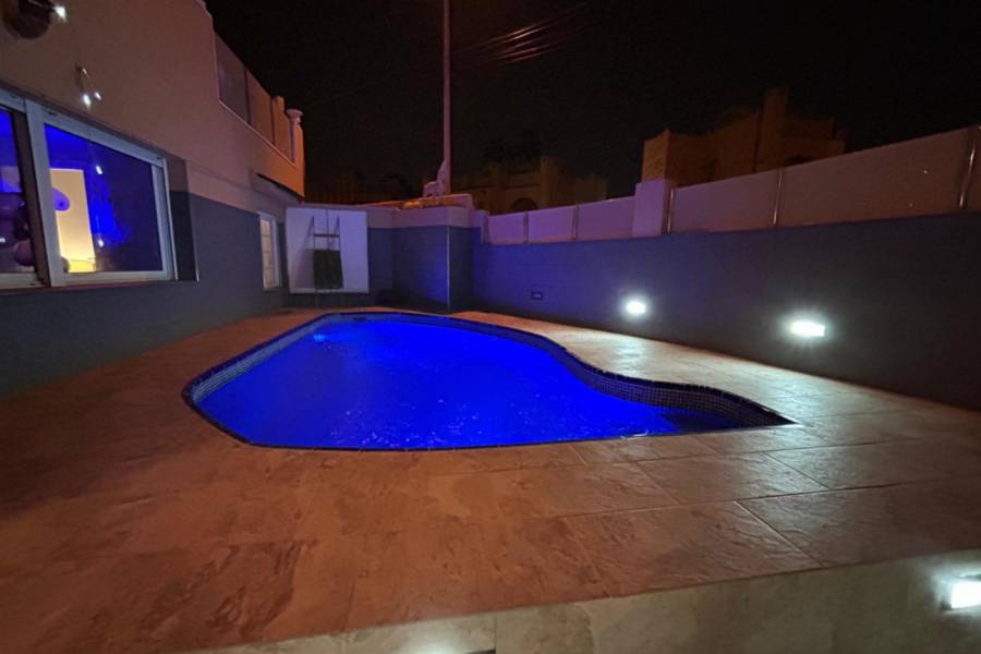 Reventa - Villa  - Torrevieja - Los Frutales