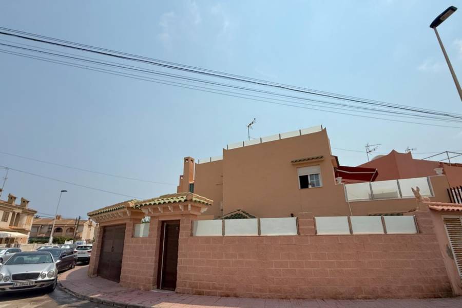 Reventa - Villa  - Torrevieja - Los Frutales