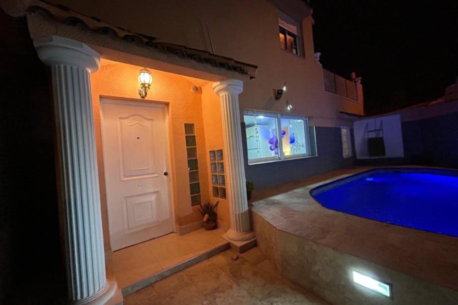 Reventa - Villa  - Torrevieja - Los Frutales