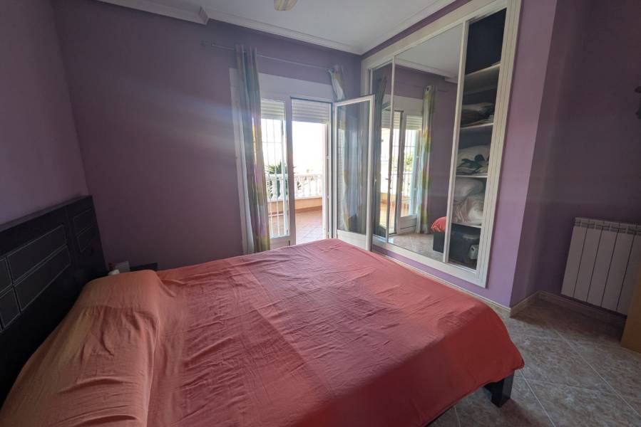 Alquiler - Casa - Torrevieja - Urbanización Los Balcones