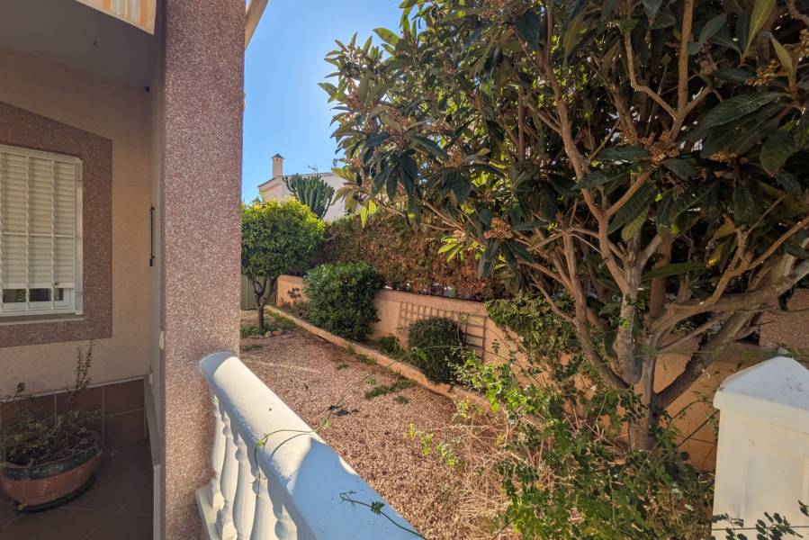 Alquiler - Casa - Torrevieja - Urbanización Los Balcones