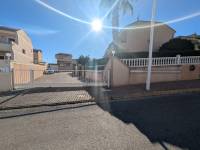 Alquiler - Casa - Torrevieja - Urbanización Los Balcones