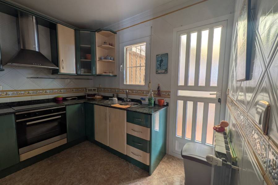 Alquiler - Casa - Torrevieja - Urbanización Los Balcones