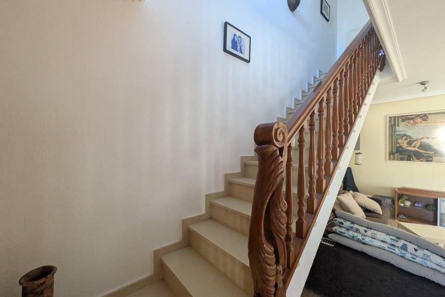 Alquiler - Casa - Torrevieja - Urbanización Los Balcones