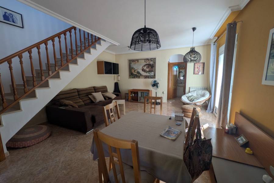 Alquiler - Casa - Torrevieja - Urbanización Los Balcones