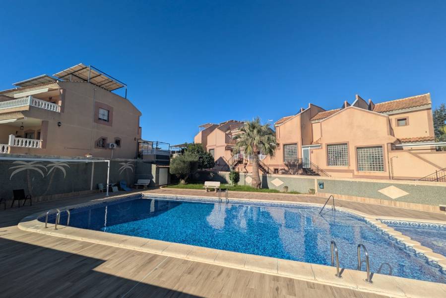 Alquiler - Casa - Torrevieja - Urbanización Los Balcones