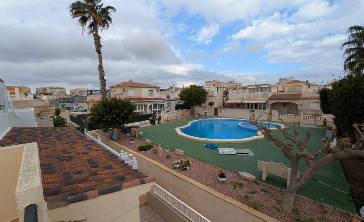 Reihenhaus-Bungalow - Weiterverkauf  - Torrevieja - Cabo Cervera/PLAYA