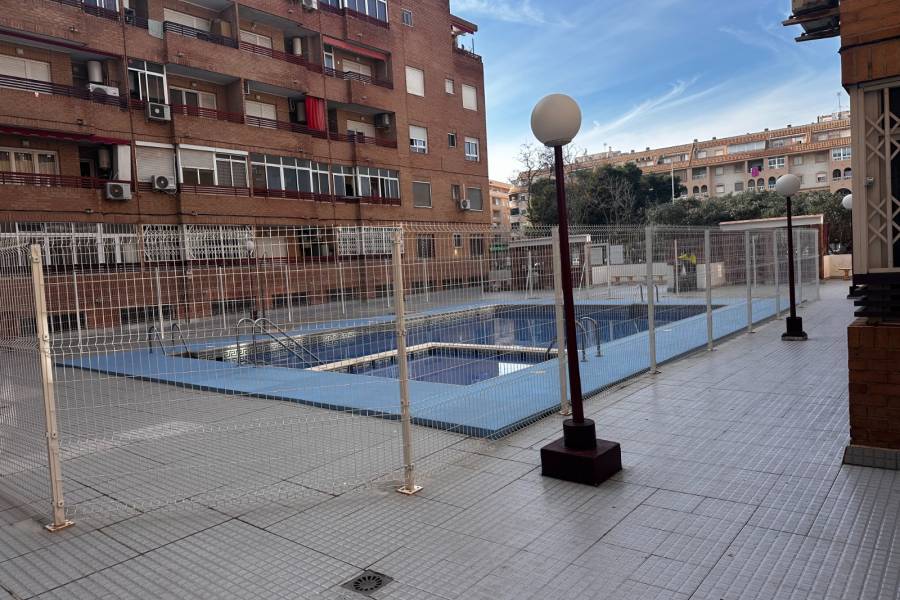 Reventa - Locales Comerciales  - Torrevieja - Torrevieja*