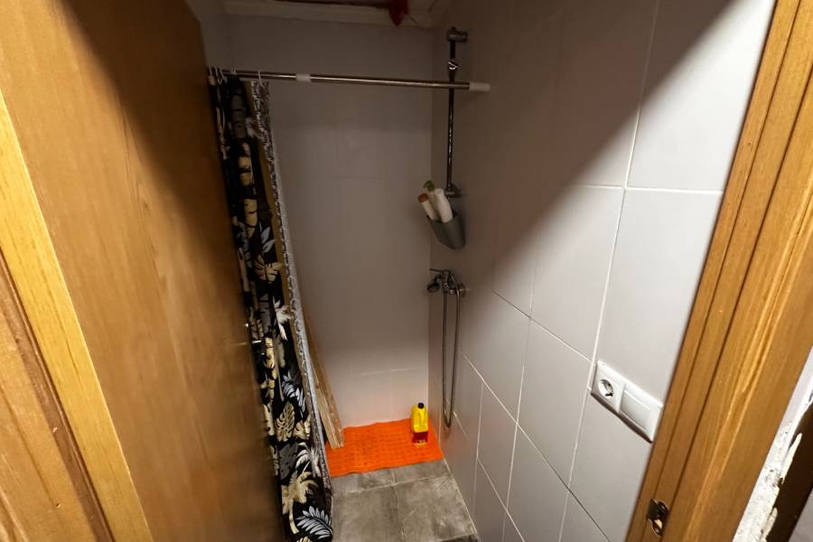 Reventa - Locales Comerciales  - Torrevieja - Torrevieja*