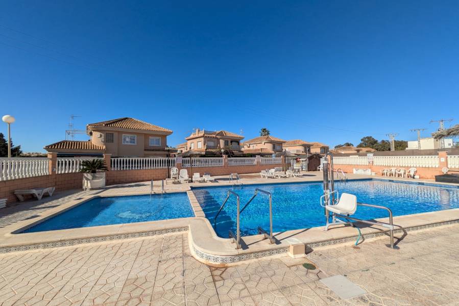Resale - Apartament - Torrevieja - Torrevieja*