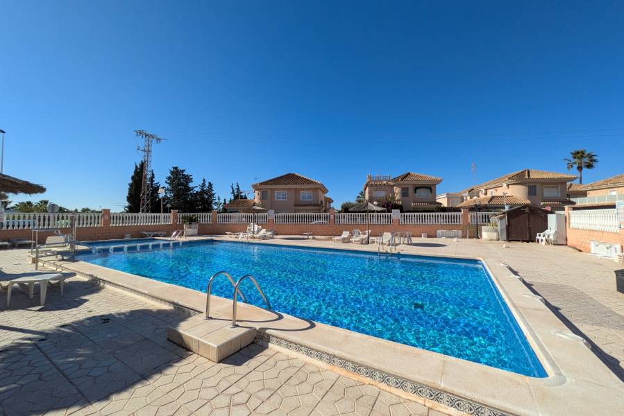 Resale - Apartament - Torrevieja - Torrevieja*