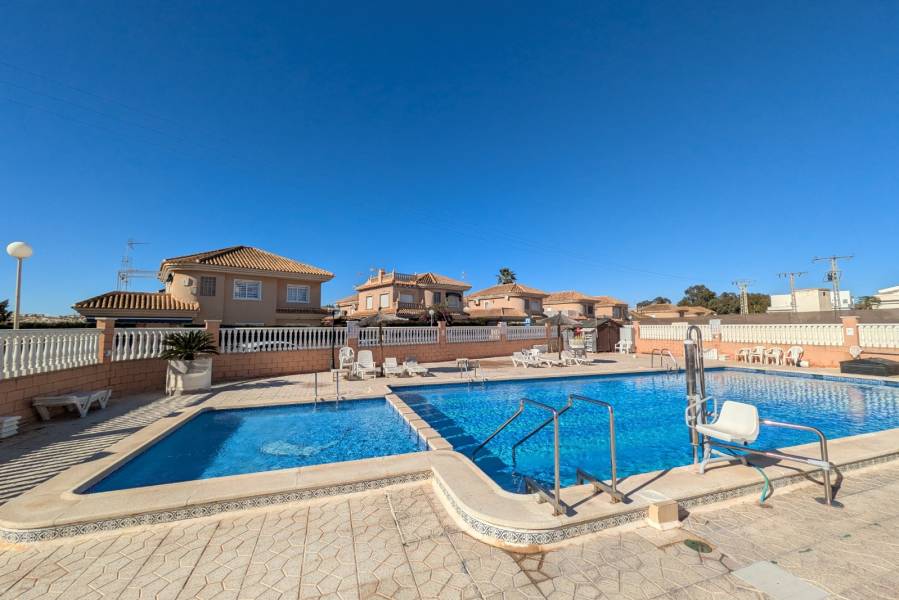 Resale - Apartament - Torrevieja - Torrevieja*
