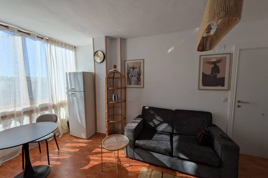 Resale - Apartament - Torrevieja - Torrevieja*