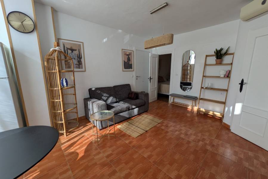 Resale - Apartament - Torrevieja - Torrevieja*
