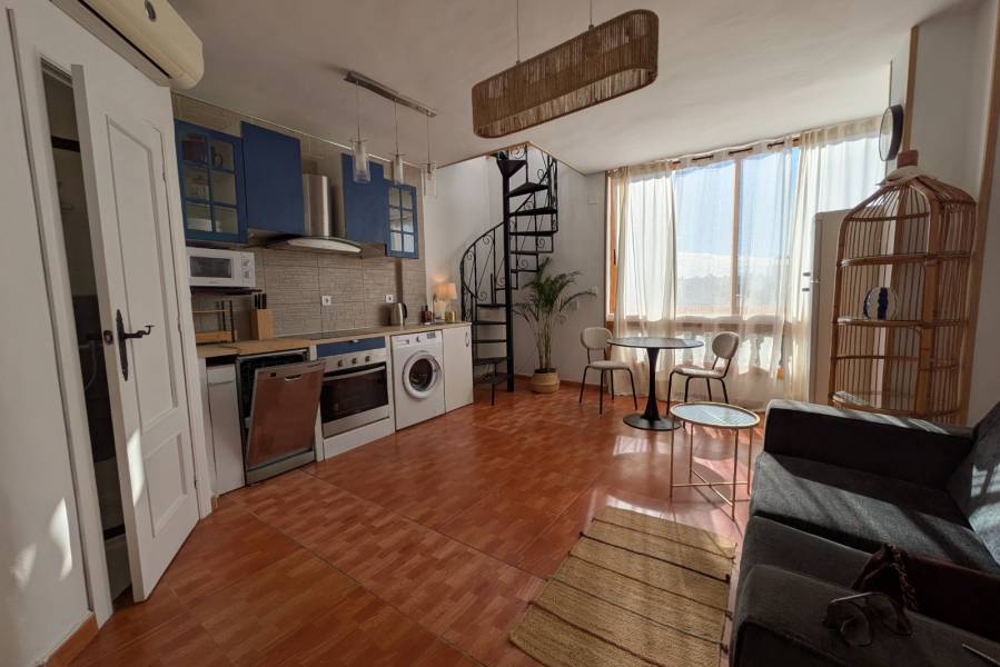 Resale - Apartament - Torrevieja - Torrevieja*