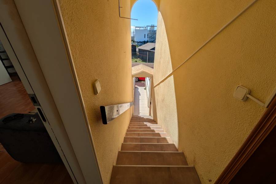 Resale - Apartament - Torrevieja - Torrevieja*