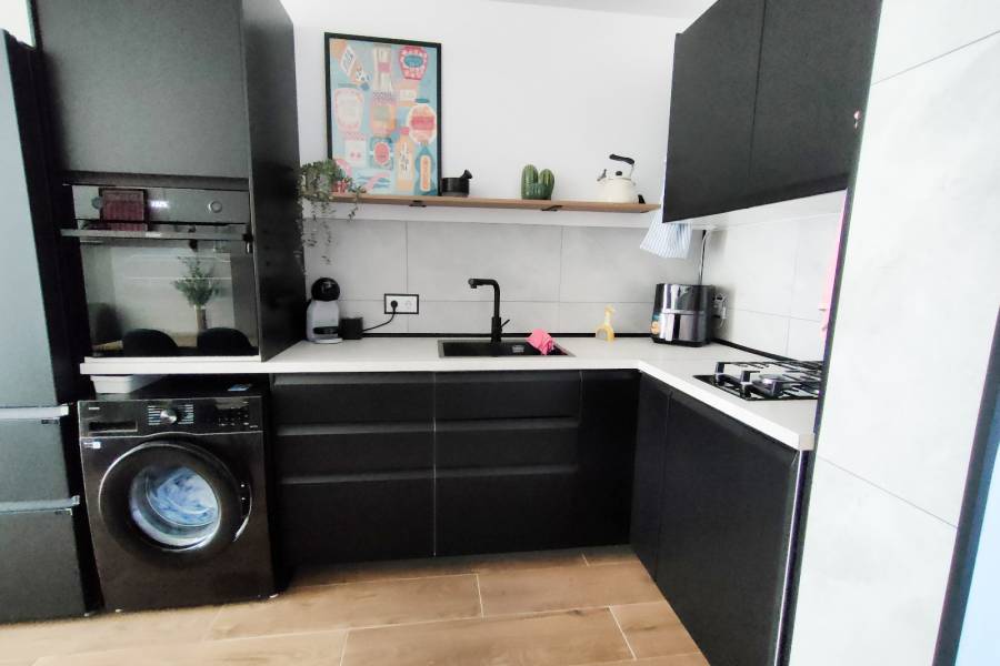 Reventa - Estudio - La Mata - Pueblo/ PLAYA