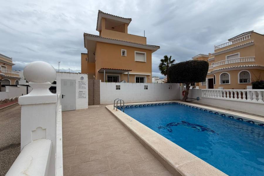 Reventa - Casa - Elche - La Marina