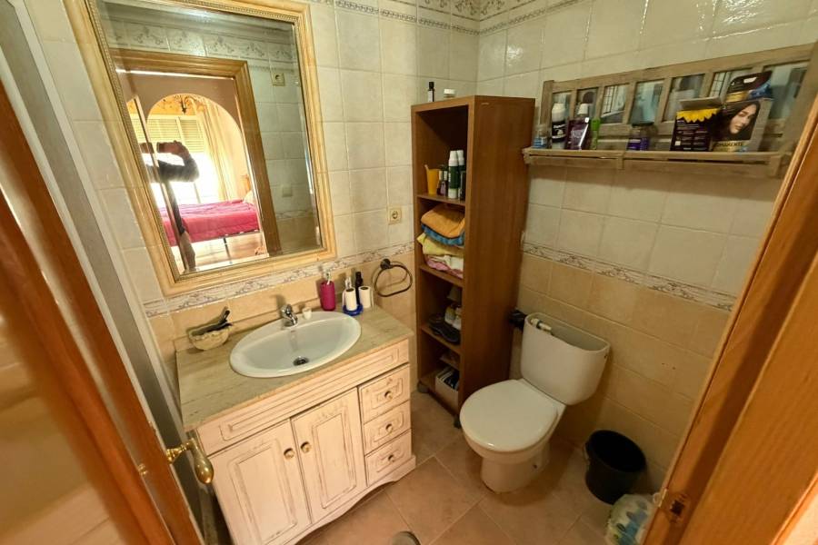 Reventa - Chalet - Guardamar - Urbanizaciones /PLAYA