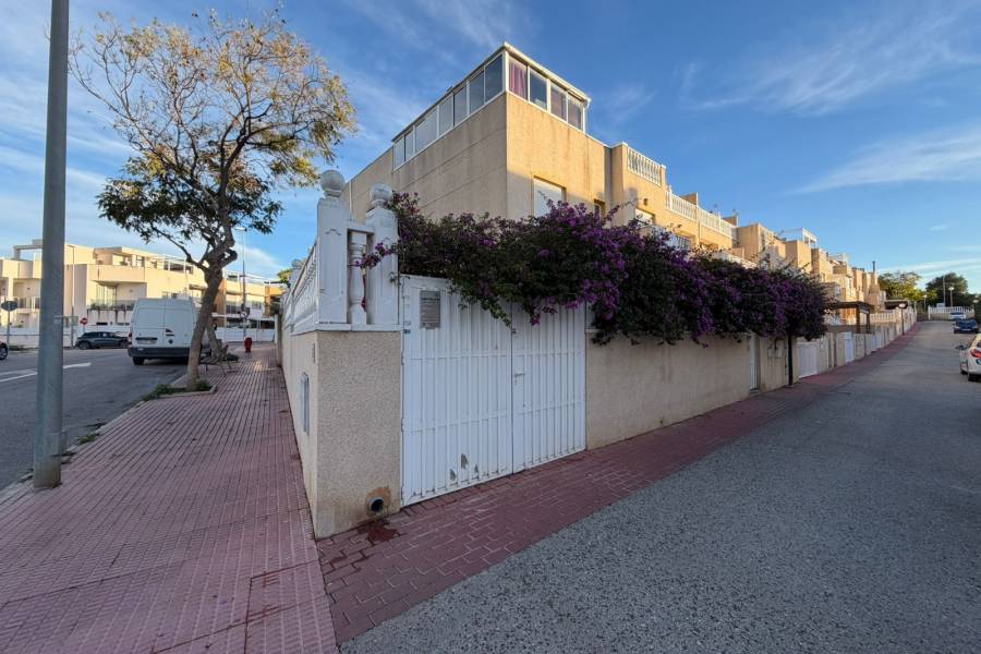 Reventa - Chalet - Guardamar - Urbanizaciones /PLAYA