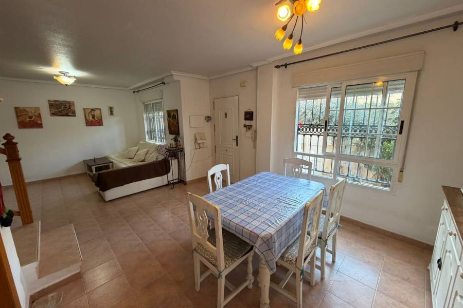 Reventa - Chalet - Guardamar - Urbanizaciones /PLAYA