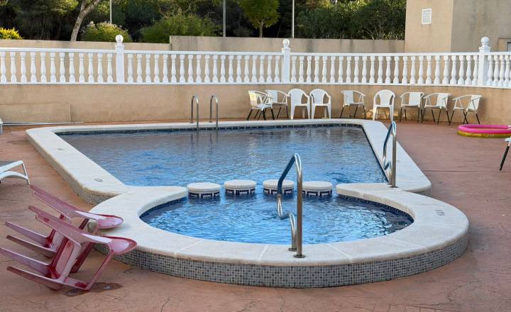 Chalet - Reventa - Guardamar - Urbanizaciones /PLAYA