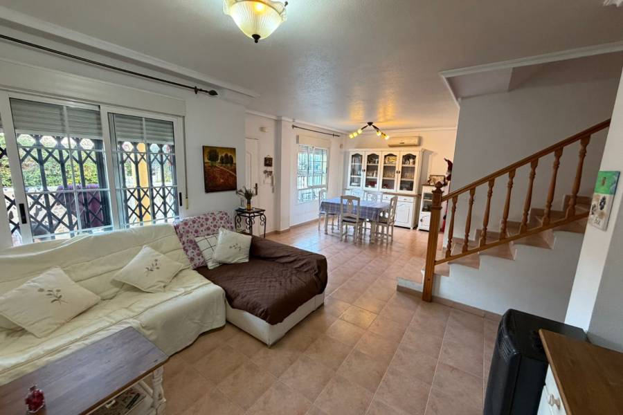 Reventa - Chalet - Guardamar - Urbanizaciones /PLAYA