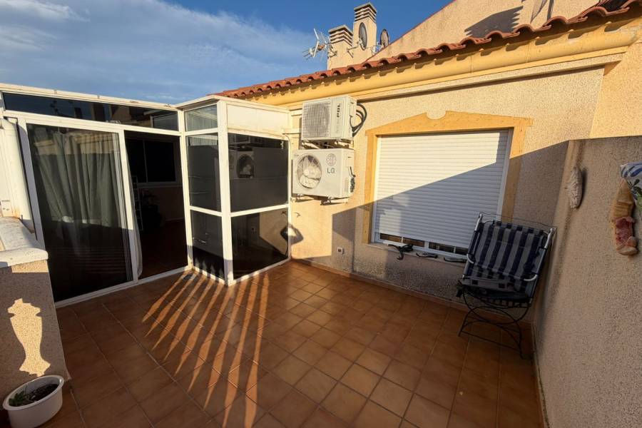 Reventa - Chalet - Guardamar - Urbanizaciones /PLAYA