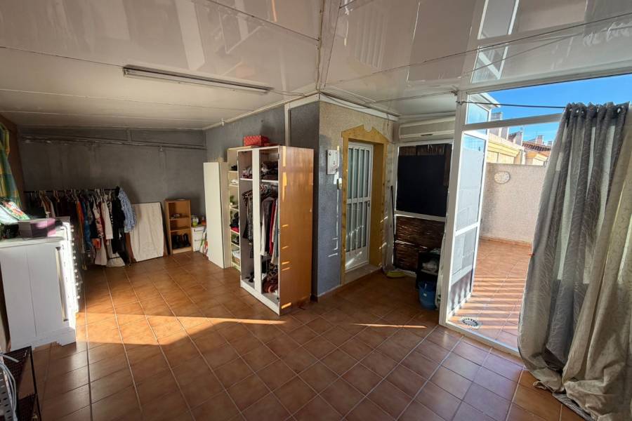 Reventa - Chalet - Guardamar - Urbanizaciones /PLAYA