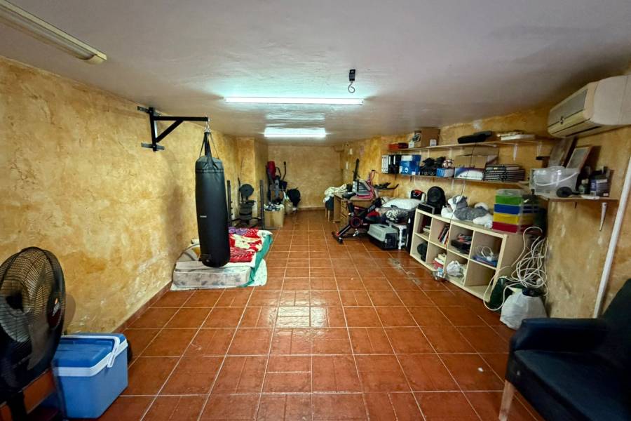 Reventa - Chalet - Guardamar - Urbanizaciones /PLAYA