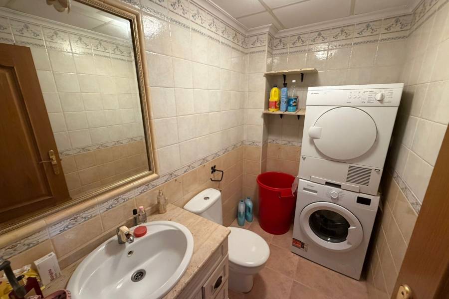 Reventa - Chalet - Guardamar - Urbanizaciones /PLAYA