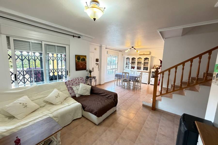 Reventa - Chalet - Guardamar - Urbanizaciones /PLAYA