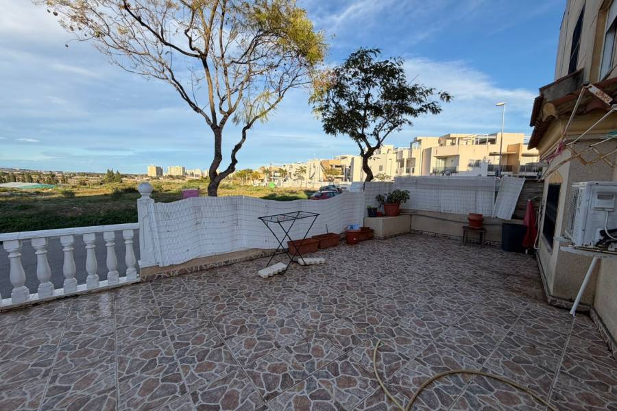 Reventa - Chalet - Guardamar - Urbanizaciones /PLAYA