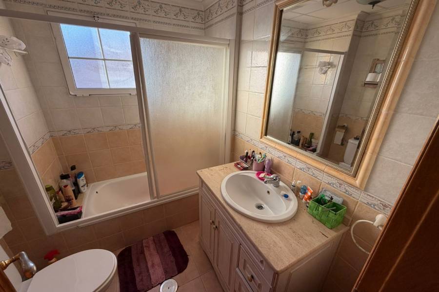 Reventa - Chalet - Guardamar - Urbanizaciones /PLAYA