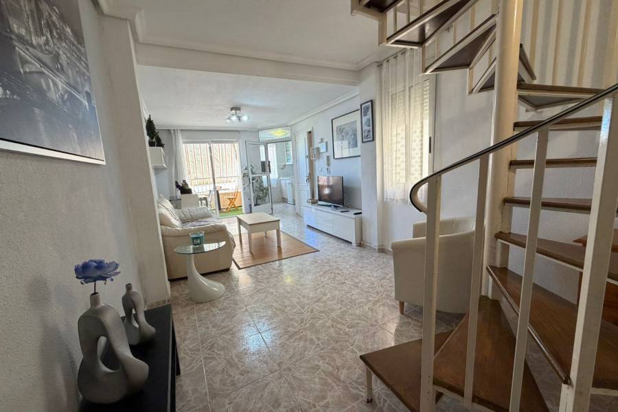 Reventa - ÁTICO - La Mata - Centro/PLAYA