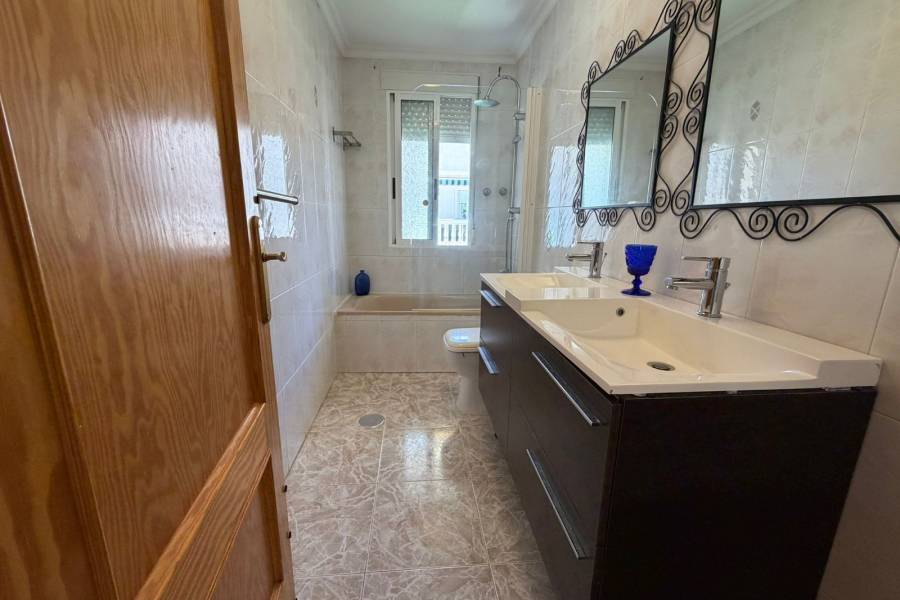 Reventa - ÁTICO - La Mata - Centro/PLAYA