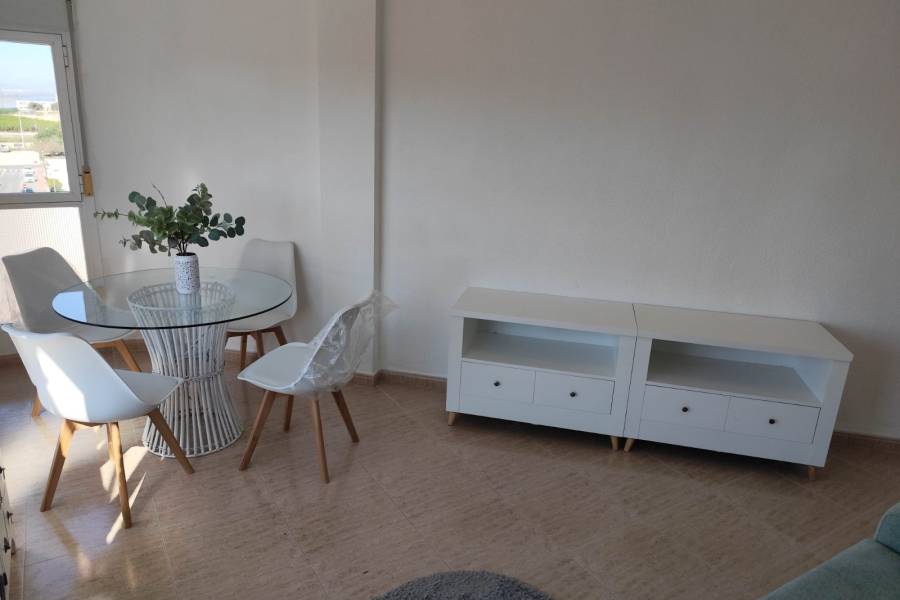 Alquiler larga duración  - ÁTICO - Torrevieja - Playa del cura