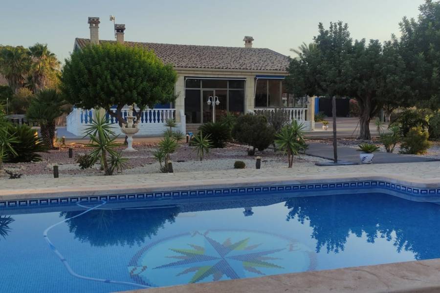 Återförsäljning - Hus på landet - Matola - Algoda-Matola-Llano de San José