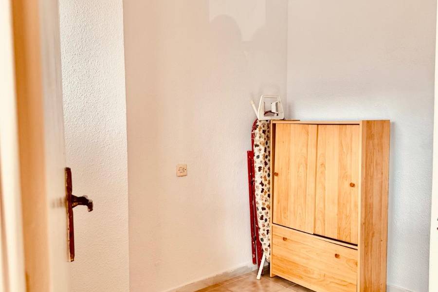 Reventa - Apartamento - Torrevieja - La Mata pueblo