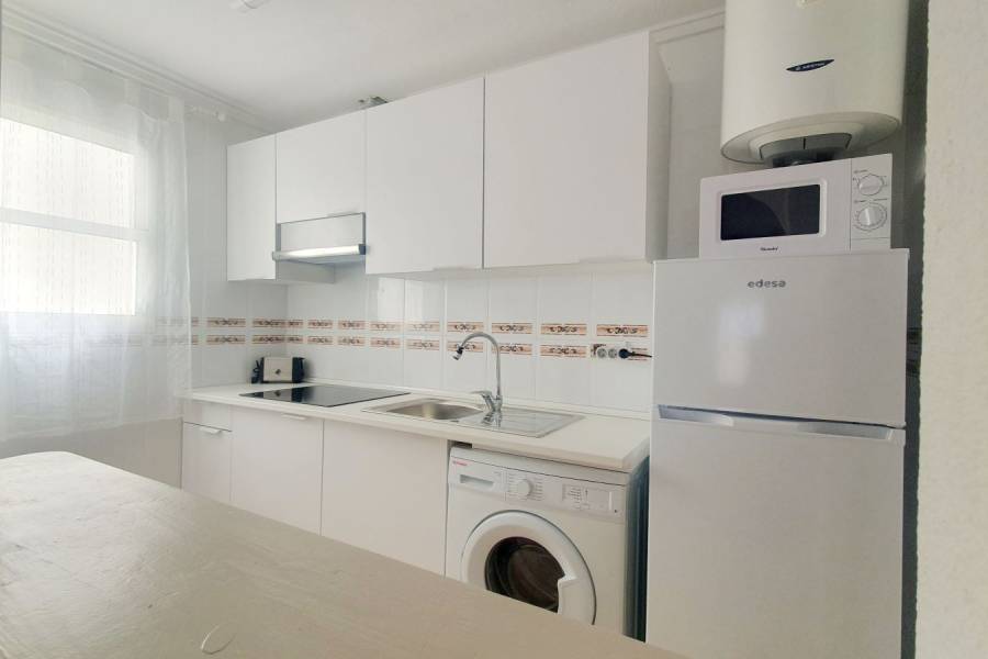 Reventa - ÁTICO - Torrevieja - CENTRO 