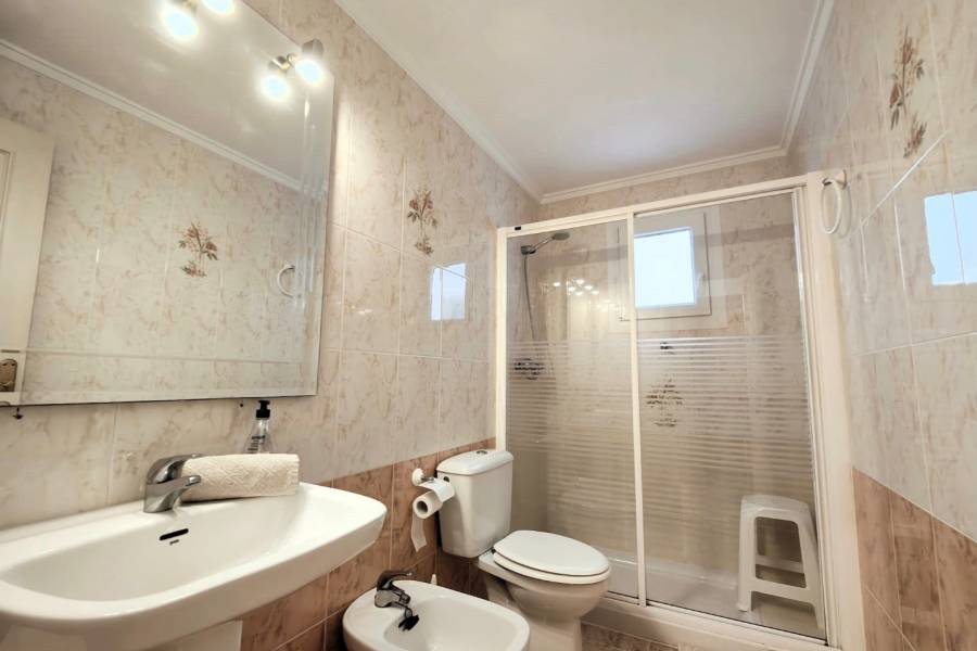 Reventa - Apartamento - Torrevieja - Playa del Cura