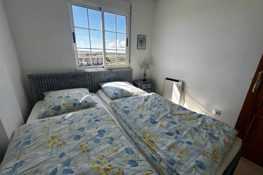 Alquiler / Alquiler de Temporada - Apartamento - La Marina - urbanizaciones/ playa 