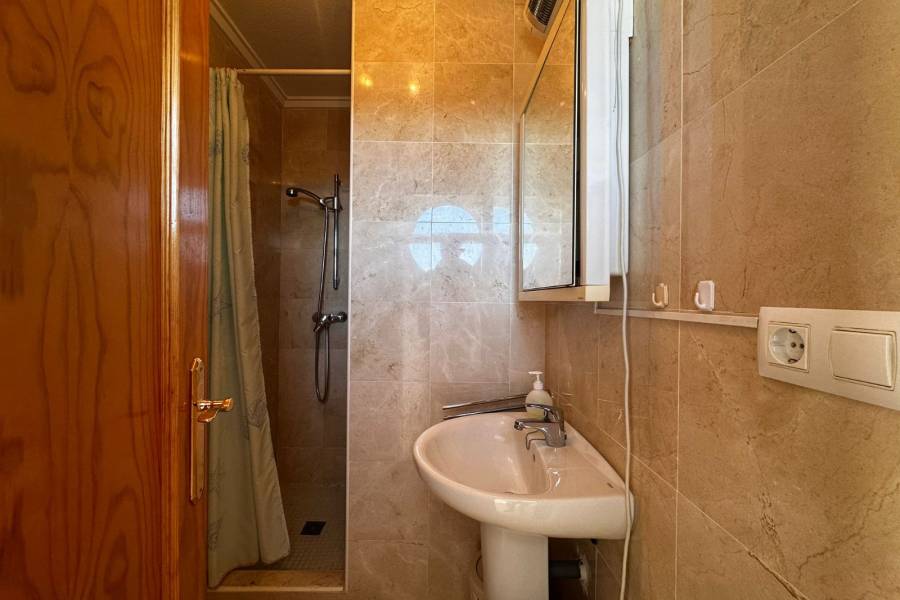 Kurzzeitmiete - Wohnung - La Marina - urbanizaciones/ playa 