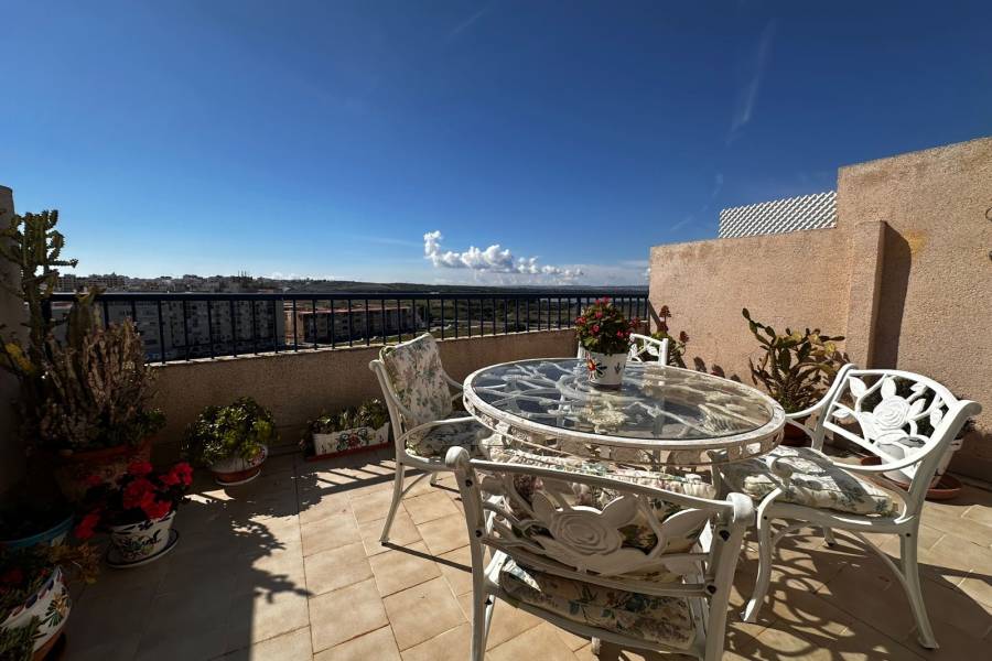 Kurzzeitmiete - Wohnung - La Marina - urbanizaciones/ playa 