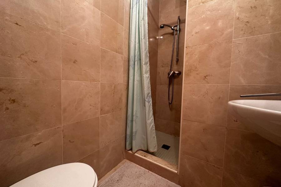 Kurzzeitmiete - Wohnung - La Marina - urbanizaciones/ playa 