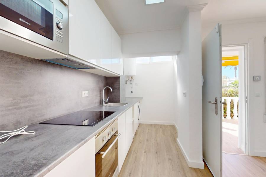 Återförsäljning - Radhus-Bungalow - ORIHUELA COSTA - VILLA MARTÍN 