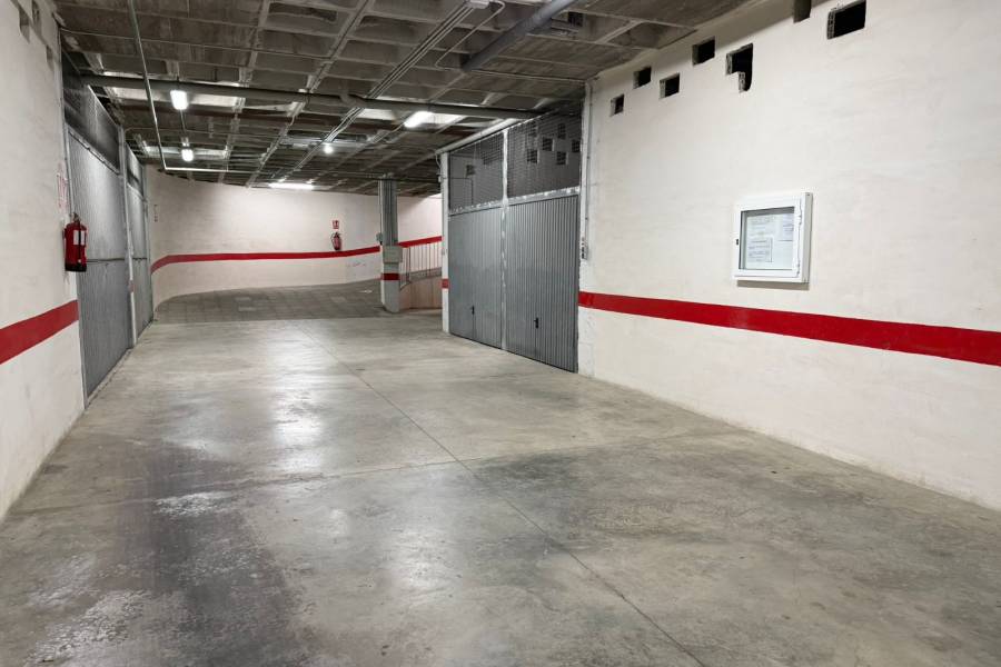 Reventa - Garaje - Torrevieja - La Mata