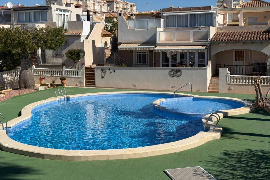 Weiterverkauf  - Reihenhaus-Bungalow - Torrevieja - Cabo Cervera/PLAYA