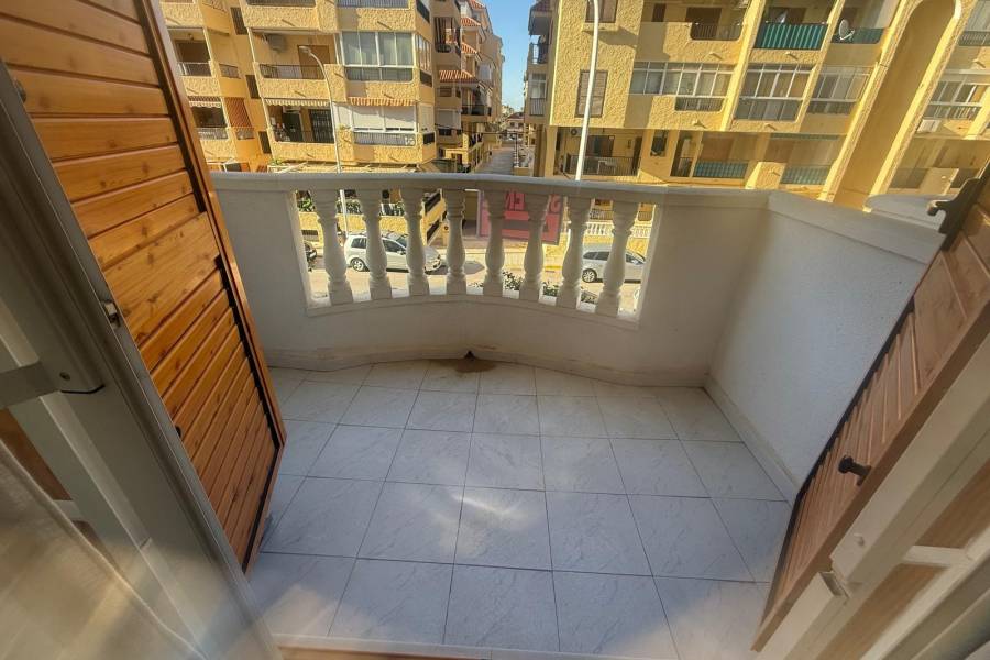 Reventa - Apartamento - Torrevieja - La Mata